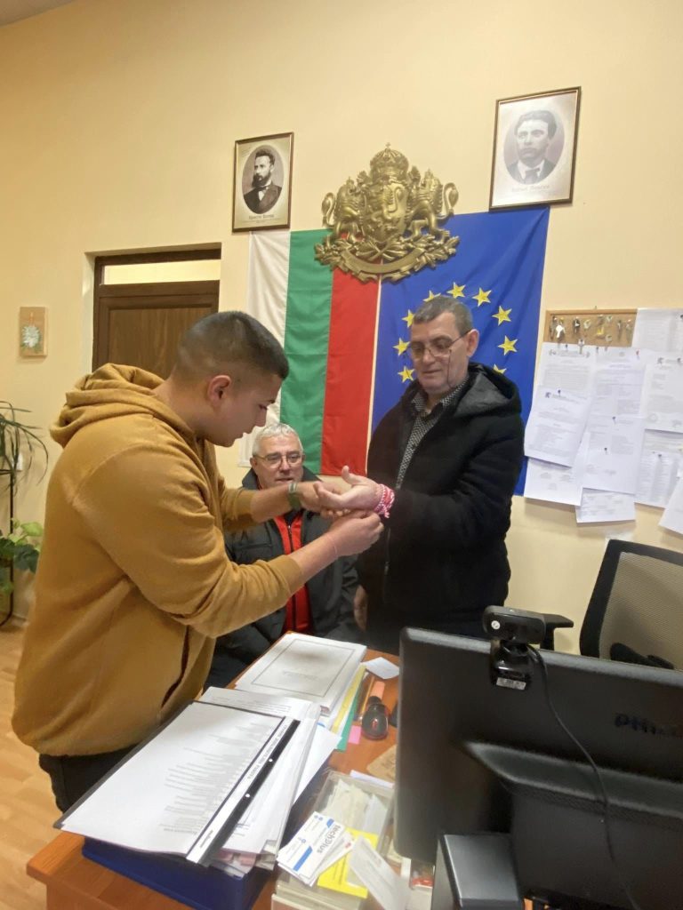 🤍❤️🍀 „Баба Марта бързала, мартеници вързала…“ ❤️🤍🍀🇧🇬